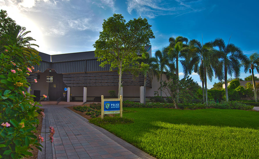 feat-box-police-station-entrance